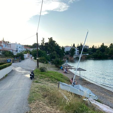 Seaside One-Bedroom On Chalkis المظهر الخارجي الصورة